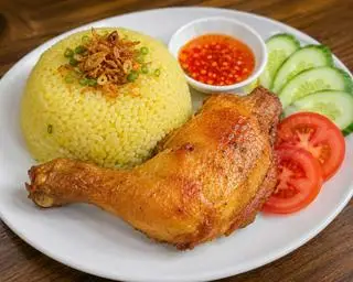 Hình ảnh Cơm Gà Xối Mỡ 