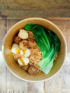 Hình ảnh Mỳ Trộn Bò Viên Trứng Cút