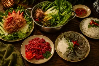 Hình ảnh Combo Lẩu Bò Nhúng Thái Thêm Tôm Và Măng Chua
