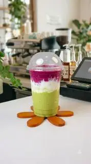 Hình ảnh Sữa chua Bơ Thanh Long đỏ
