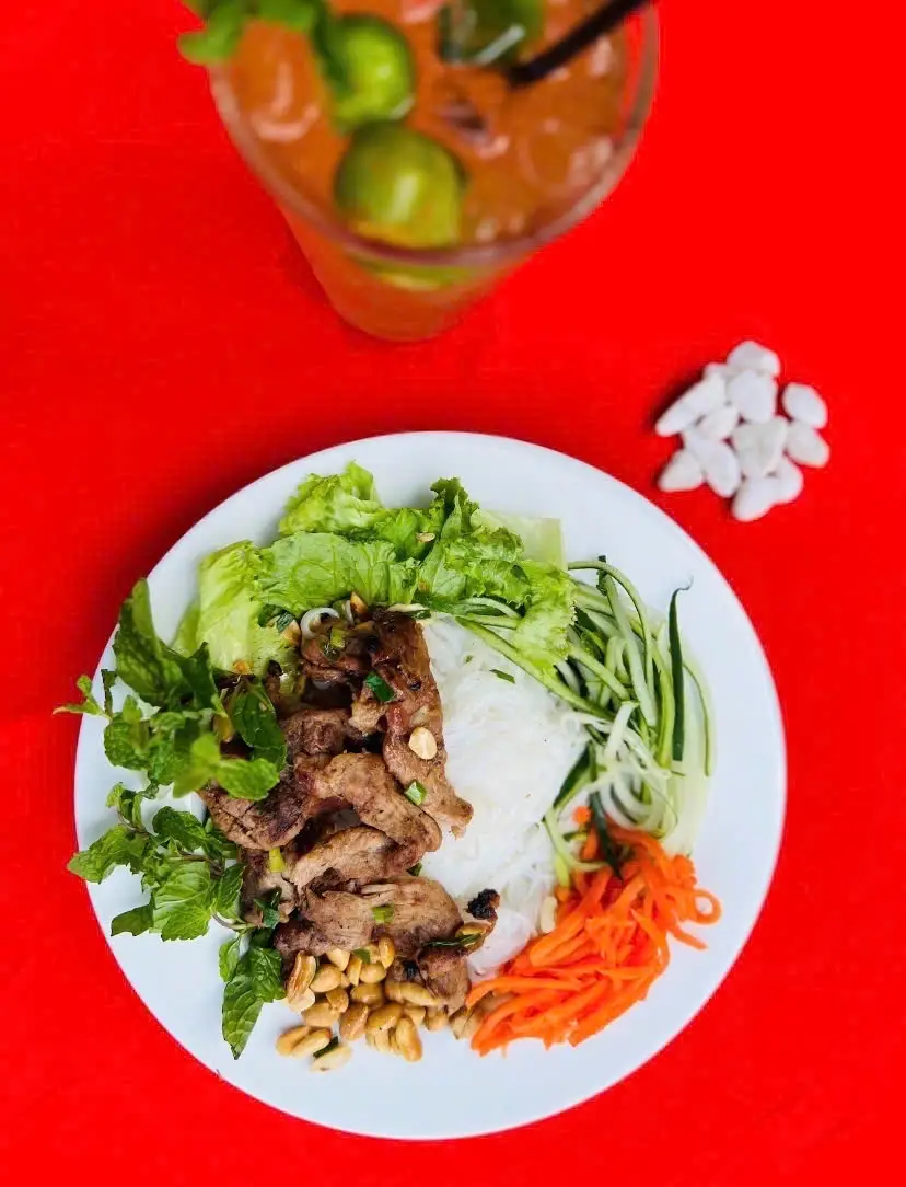 Hình ảnh Bún thịt nướng truyền thống