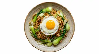 Hình ảnh Mì xào trứng ốp la - Không Bò