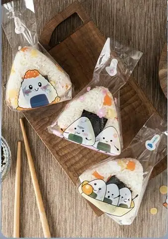 Hình ảnh Cơm nắm truyền thống