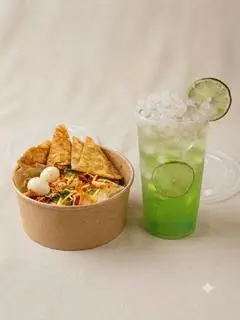 Hình ảnh Bánh Tráng trộn + Trà táo xanh