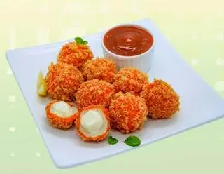 Hình ảnh 3 viên hải sản chấm sốt phô mai 