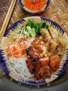 Hình ảnh Bún Thịt Nướng Đặc Biệt