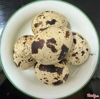 Hình ảnh Trứng cút (5 trứng)