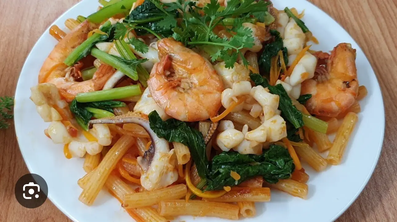 Hình ảnh Nui xào hải sản