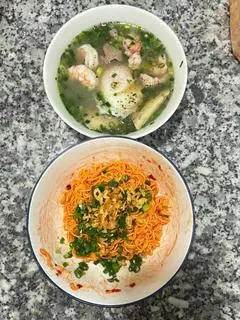 Hình ảnh Mì trộn đặc biệt