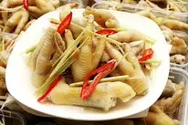 Hình ảnh Chân gà ngâm sả ớt rút xương