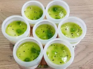 Hình ảnh Sữa chua mix vị kiwi