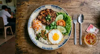 Hình ảnh Cơm Tấm Sườn Trứng
