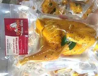 Hình ảnh Gà Ủ Muối ( nửa con một khay )