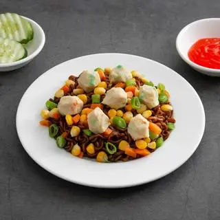 Hình ảnh Mì trộn viên hải sản rau củ