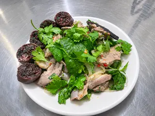 Hình ảnh Dĩa lòng bóp gỏi 