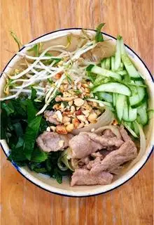 Hình ảnh Bún thịt heo xào 