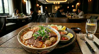 Hình ảnh Bún Bò Huế Không Móng Tặng Pepsi