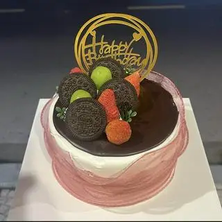 Hình ảnh bánh kem sz 16cm cho nữ