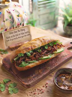 Hình ảnh Bánh mì bò khô làm từ nấm hương