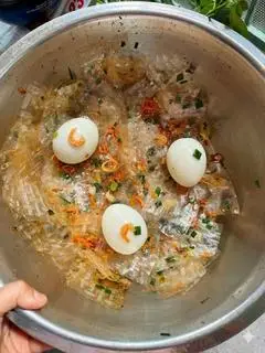 Hình ảnh Bánh Tráng Trộn Mỡ Hành Đơn Giản Hành Phi Trứng Cút 