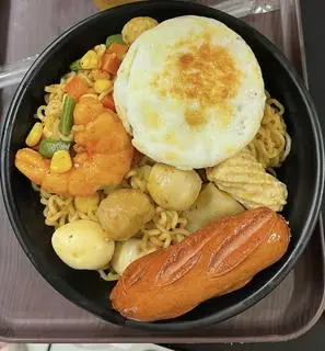 Hình ảnh Mì trộn đặc biệt nhiều mì