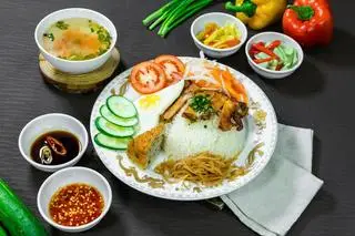 Hình ảnh Sườn - bì - chả - ốp la