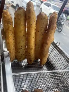 Hình ảnh Chuối Chiên Mè Đen Lắc Phô Mai