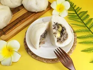 Hình ảnh Thịt 2 Trứng Cút -Bánh Bao Habi