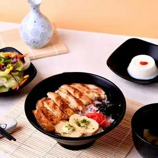 Hình ảnh Cơm gà nướng teriyaki