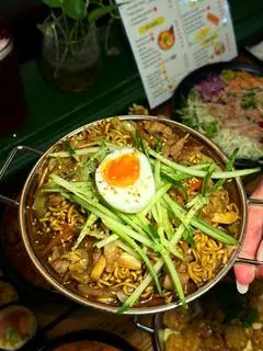 Hình ảnh Mỳ đen