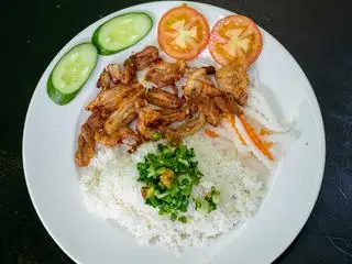 Hình ảnh Cơm ba rọi nướng muối ớt