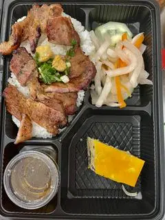 Hình ảnh Cơm Tấm Sườn Chả