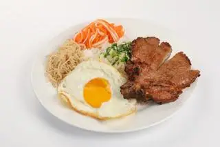 Hình ảnh Cơm tấm sườn bì trứng