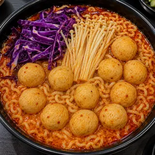 Hình ảnh MÌ CAY CÁ VIÊN