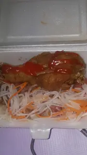 Hình ảnh Xôi gà chiên giòn sốt Thái