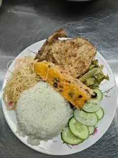 Hình ảnh sườn bì chả 