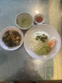 Hình ảnh Cơm ba rọi xào cải chua 
