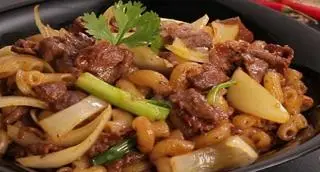 Hình ảnh Nui xào bò 