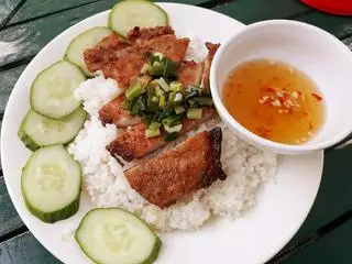 Hình ảnh Cơm sườn nướng mật ong