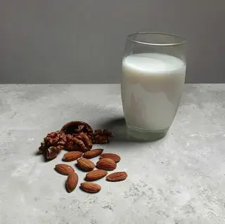 Hình ảnh Hạnh nhân + óc chó 