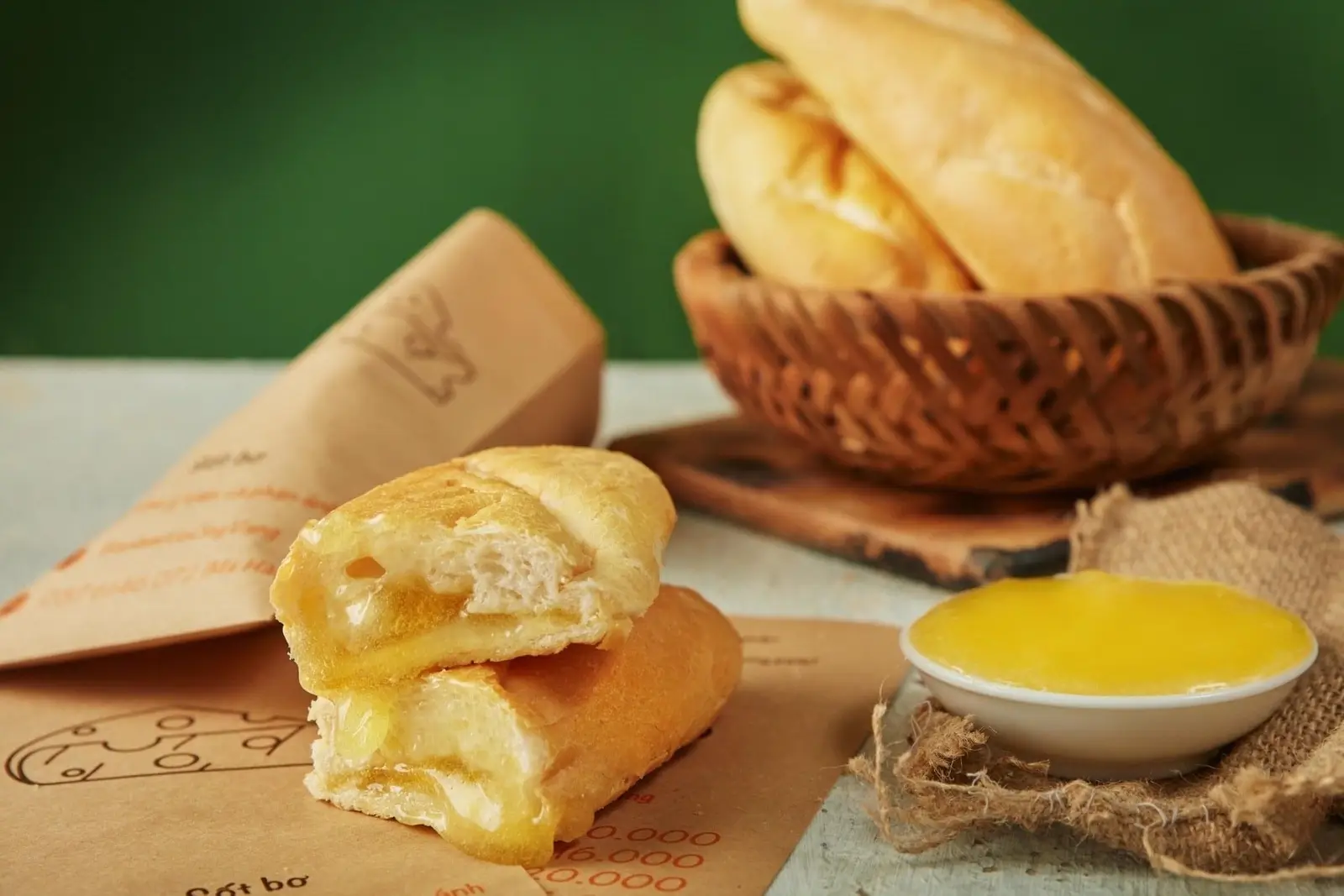 Hình ảnh Bánh mì Sốt Bơ