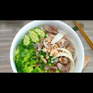Hình ảnh bún thịt xào ( thịt heo)