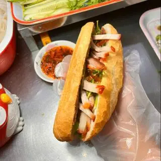 Hình ảnh Bánh Mì Heo Quay
