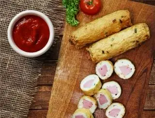 Hình ảnh Chả cuộn xúc xich - 1cái