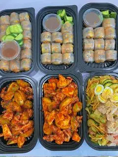 Hình ảnh combo tré + bánh tráng + chân gà (M)