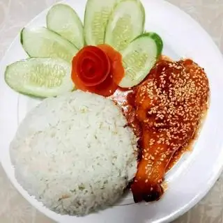 Hình ảnh cơm đùi gà xốt chua ngọt 