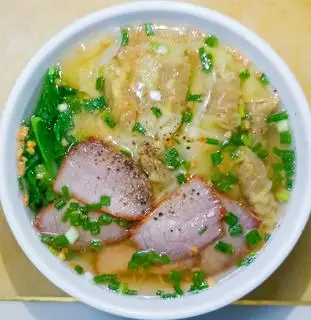 Hình ảnh hủ tiếu hoành thánh xá xíu 
