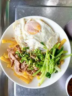 Hình ảnh Nui xào bò trứng