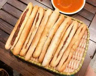 Hình ảnh Bánh Mỳ Que Nhân Trà Bông Cay( 1 Chiếc)