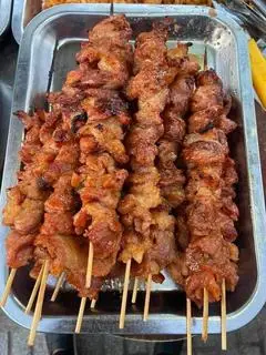 Hình ảnh Cơm tấm xiên que